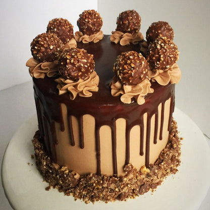 Un gâteau en couches ou un gâteau sandwich est un gâteau composé de plusieurs feuilles de gâteau empilées, maintenues ensemble par un glaçage ou un autre type de garniture, comme de la confiture ou d'autres conserve